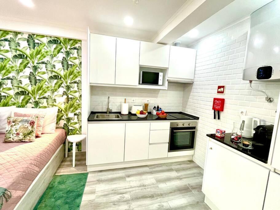 New-Romantic Studio Near The Beach! Paco de Arcos Bagian luar foto